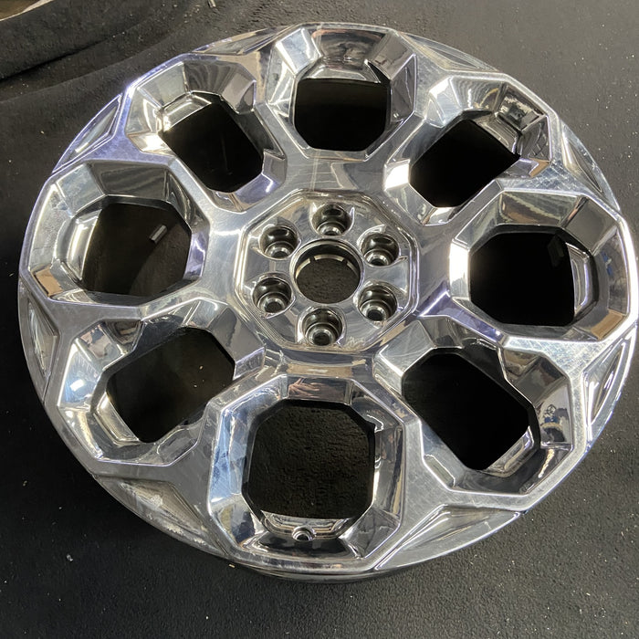 24" SUBURBAN 1500 25 24x9.5, 8 holes, bright chrome Original OEM Wheel Rim - Side Profile