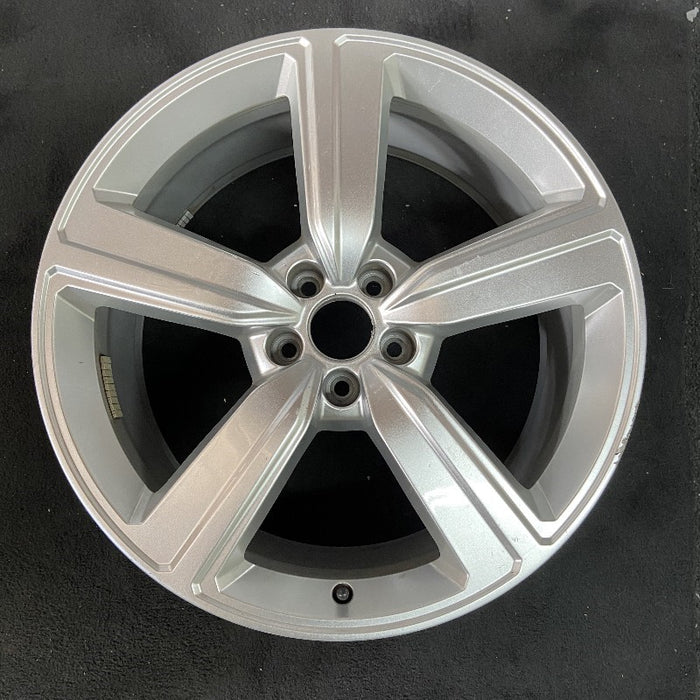 20" E-TRON 19 20x9 Original OEM Wheel Rim - Front View