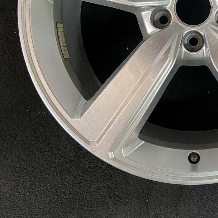 20" E-TRON 19 20x9 Original OEM Wheel Rim - Additional View