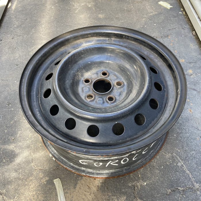 16" COROLLA 09-16 16x6.5, steel Original OEM Wheel Rim - Close-Up Detail