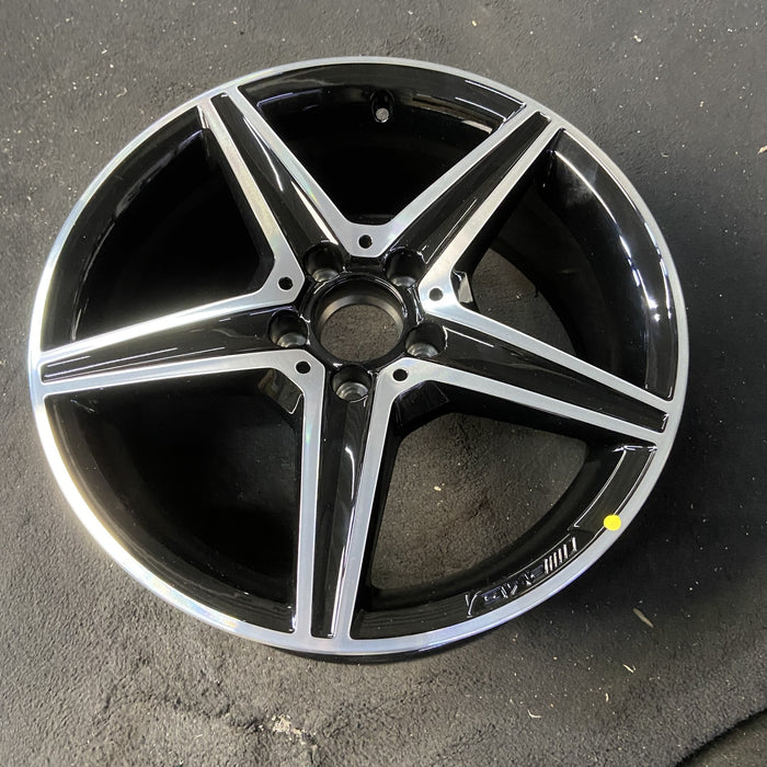 18" MERCEDES C-CLASS 15 205 Type; , C400, 5 spoke, 18x7.5, black accents - Close-Up Detail