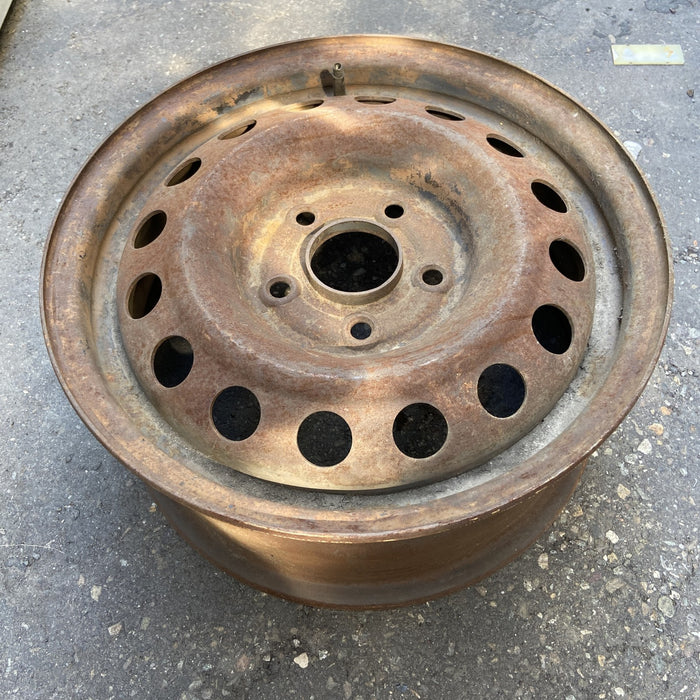 15" ACCORD 98-02 6 cylinder , 15x6.5, steel Original OEM Wheel Rim - Close-Up Detail