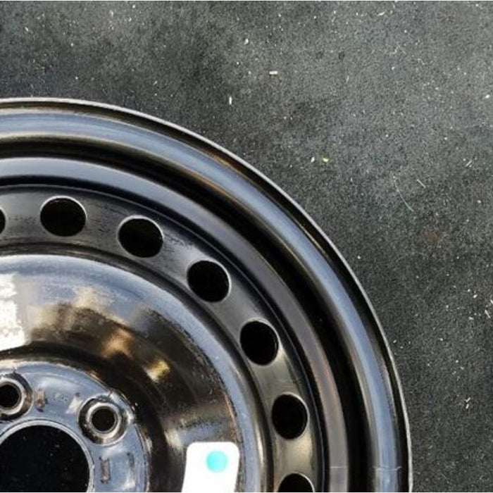 15" FOCUS 12-18 15x6, Original OEM Wheel Rim - Close-Up Detail