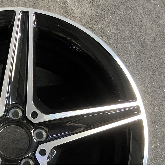 18" MERCEDES C-CLASS 15 205 Type; Sdn C400 5 spoke 18x8.5 black accents - Close-Up Detail