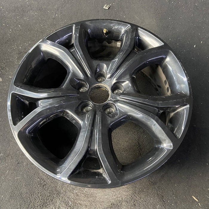 18" HORNET 23 aluminum, 18x7.5 Original OEM Wheel Rim - Close-Up Detail