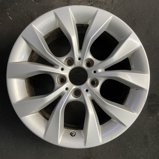 17" BMW X1 12-15 17x7.5, alloy, 5 spoke, V spoke, flat spoke edge Original OEM - Angle View