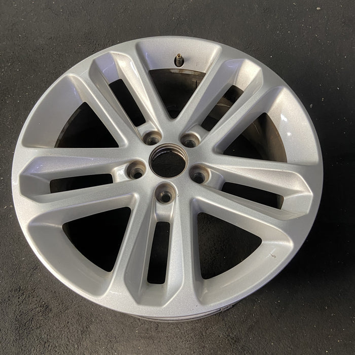 18" EXPLORER 11-12 18x8 , Original OEM Wheel Rim - Close-Up Detail