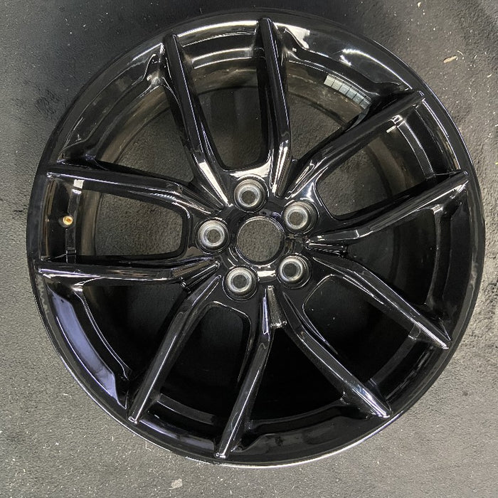 19" MUSTANG 24-25 19x8.5 5 spoke U spoke black Original OEM Wheel Rim - Front View