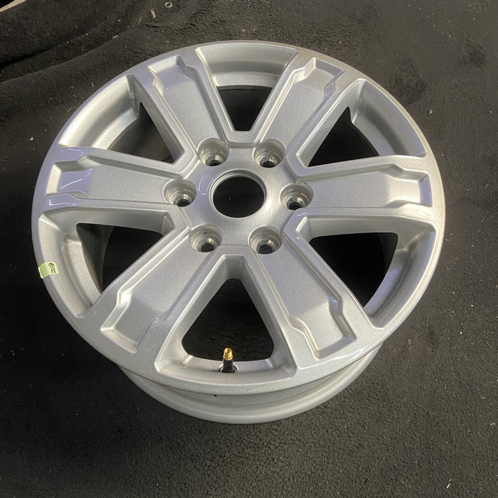 17" RANGER 24-25 17x7.5, , single spoke Original OEM Wheel Rim - Close-Up Detail