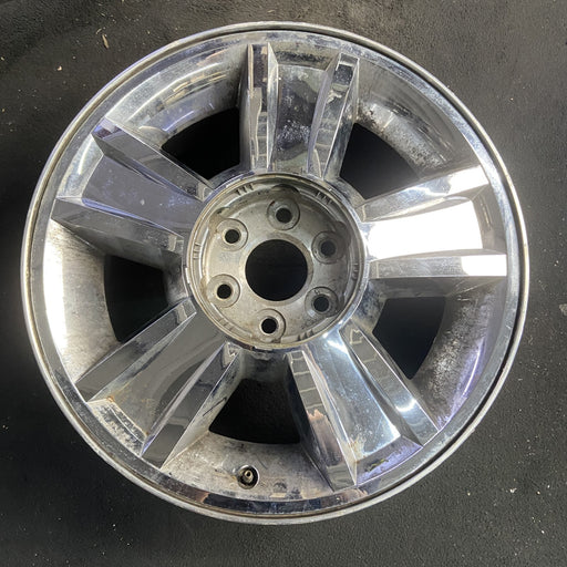 20" AVALANCHE 1500 09-10 20x8.5, 5 spoke, covered lug nuts, grooved spoke - Angle View
