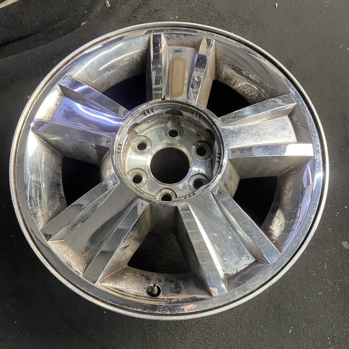 20" AVALANCHE 1500 09-10 20x8.5, 5 spoke, covered lug nuts, grooved spoke - Side Profile