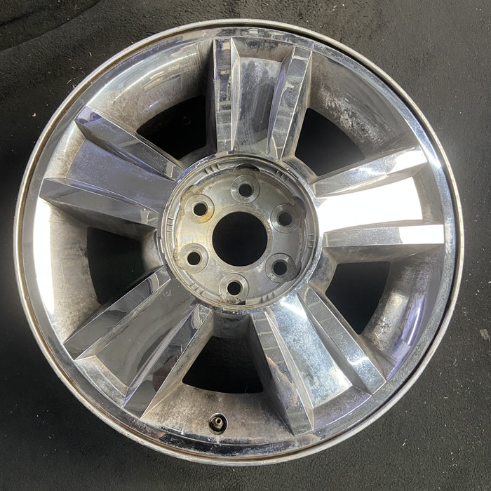 20" AVALANCHE 1500 09-10 20x8.5, 5 spoke, covered lug nuts, grooved spoke - Angle View