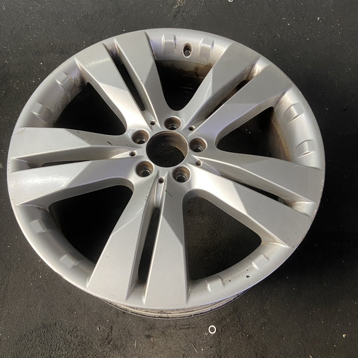 20" MERCEDES GL-CLASS 10-12 164 Type; GL350, 20x8.5, 10 spoke Original OEM - Close-Up Detail