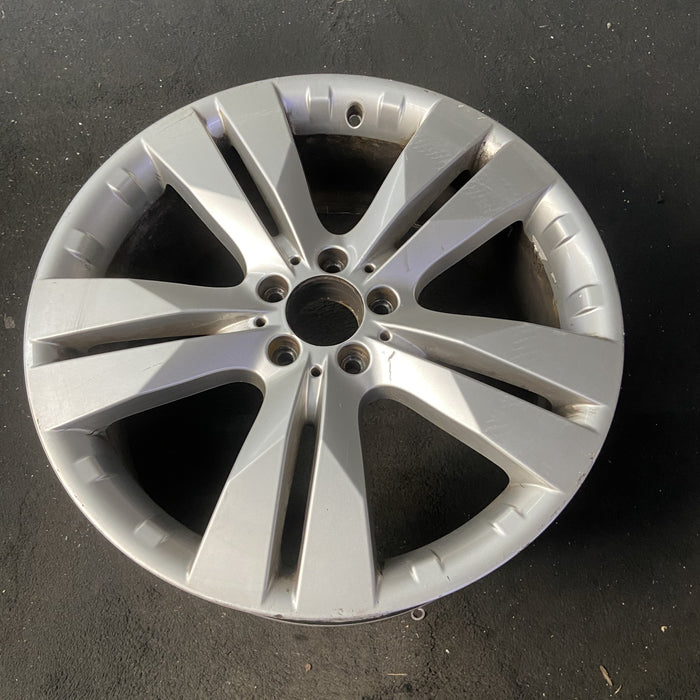 20" MERCEDES GL-CLASS 10-12 164 Type; GL350, 20x8.5, 10 spoke Original OEM - Close-Up Detail