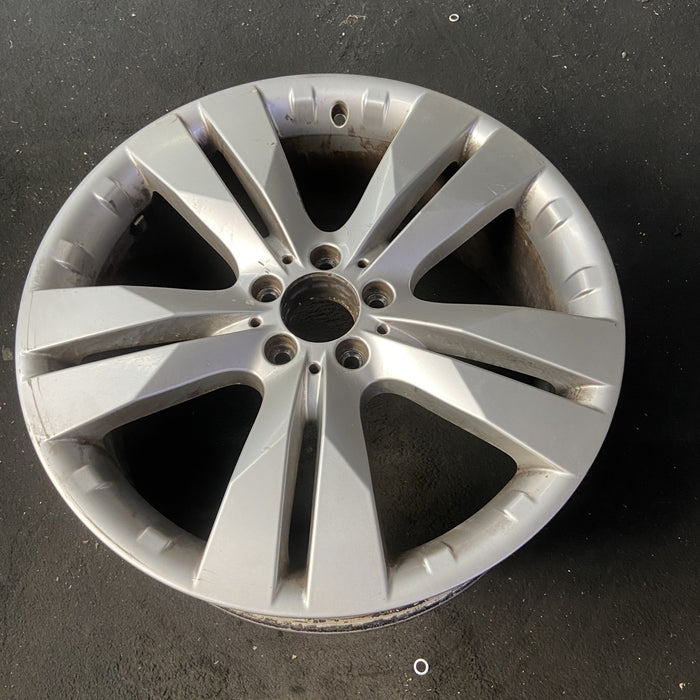 20" MERCEDES GL-CLASS 10-12 164 Type; GL350, 20x8.5, 10 spoke Original OEM - Close-Up Detail