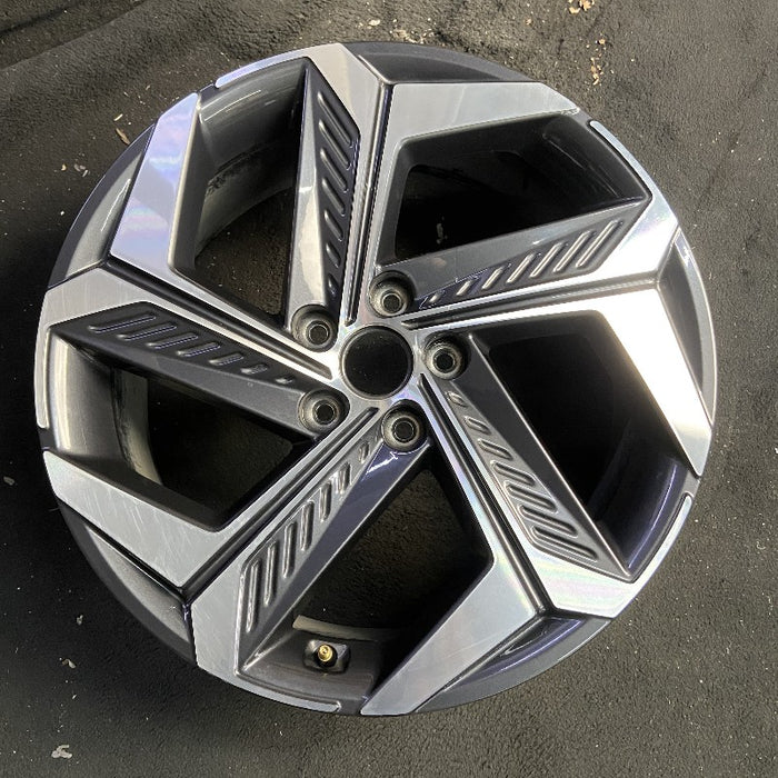 19" TUCSON 22-24 gasoline 19x7.5 alloy 5 split spoke Original OEM Wheel Rim - Front View