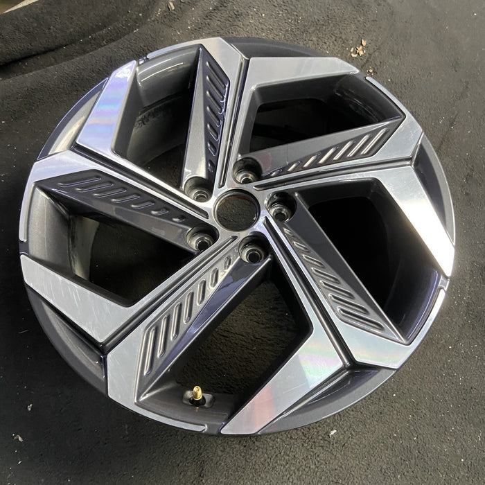 19" TUCSON 22-24 gasoline, 19x7.5 , 5 split spoke, w/o Original OEM Wheel Rim - Side Profile