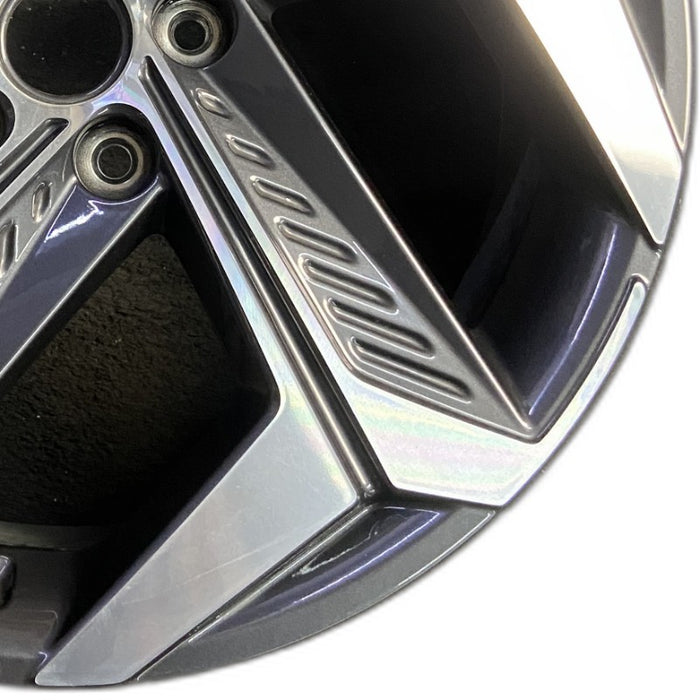 19" TUCSON 22-24 gasoline 19x7.5 alloy 5 split spoke Original OEM Wheel Rim - Close-Up Detail