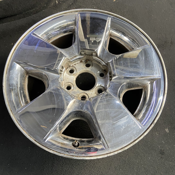 20" AVALANCHE 1500 09-11 20x8.5, 5 spoke, covered lug nuts, flat spoke Original - Side Profile