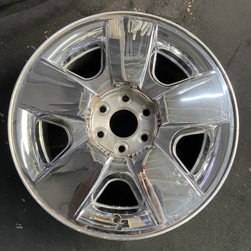 20" AVALANCHE 1500 09-11 20x8.5, 5 spoke, covered lug nuts, flat spoke Original - Angle View