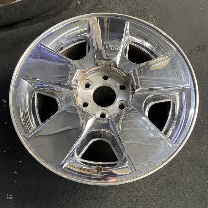 20" AVALANCHE 1500 09-11 20x8.5, 5 spoke, covered lug nuts, flat spoke Original - Side Profile