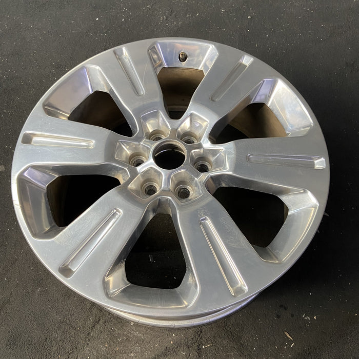22" FORD F150 PICKUP 16-17 22x9 Original OEM Wheel Rim - Close-Up Detail