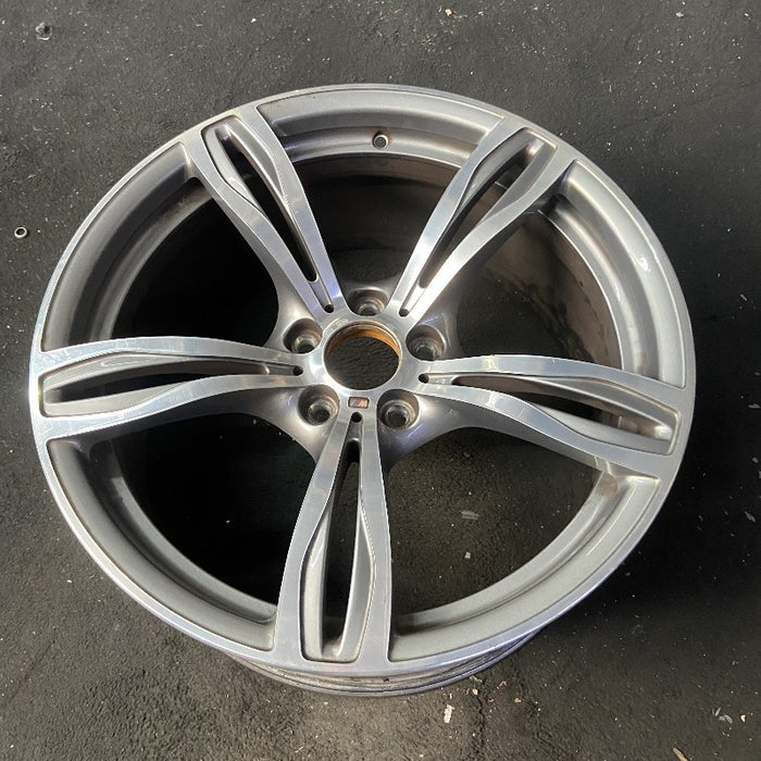 20" BMW M5 12-16 20x9 alloy 5 double spoke frt narrow opening in spoke silver - View 8