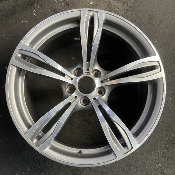 20" BMW M5 12-16 20x9 alloy 5 double spoke frt narrow opening in spoke silver - Front View
