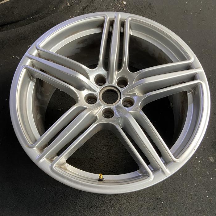 19" PORSCHE MACAN 15-18 19x9, 5 triple spoke Original OEM Wheel Rim - Side Profile