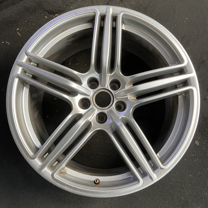 19" PORSCHE MACAN 15-18 19x9, 5 triple spoke Original OEM Wheel Rim - Angle View