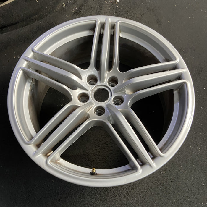19" PORSCHE MACAN 19 19x8.5 , 5 triple spoke Original OEM Wheel Rim - Side Profile