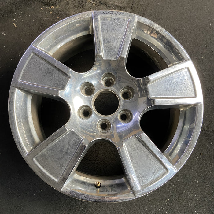 20" AVALANCHE 1500 07-11 20x8.5, 5 spoke, exposed lug nuts, raised edge spoke - Angle View