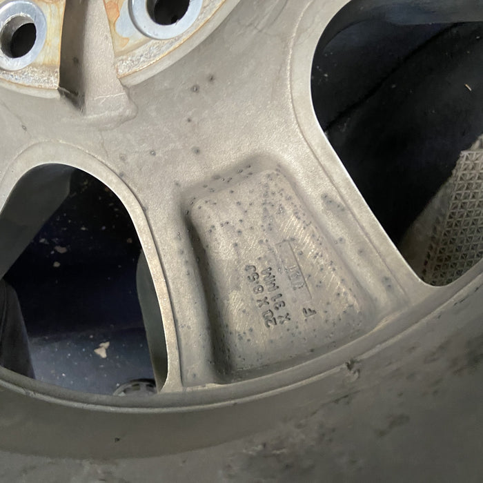 20" AVALANCHE 1500 07-11 20x8.5, 5 spoke, exposed lug nuts, raised edge spoke - Additional View