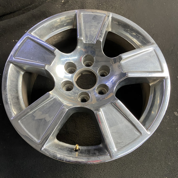 20" AVALANCHE 1500 07-11 20x8.5, 5 spoke, exposed lug nuts, raised edge spoke - Side Profile