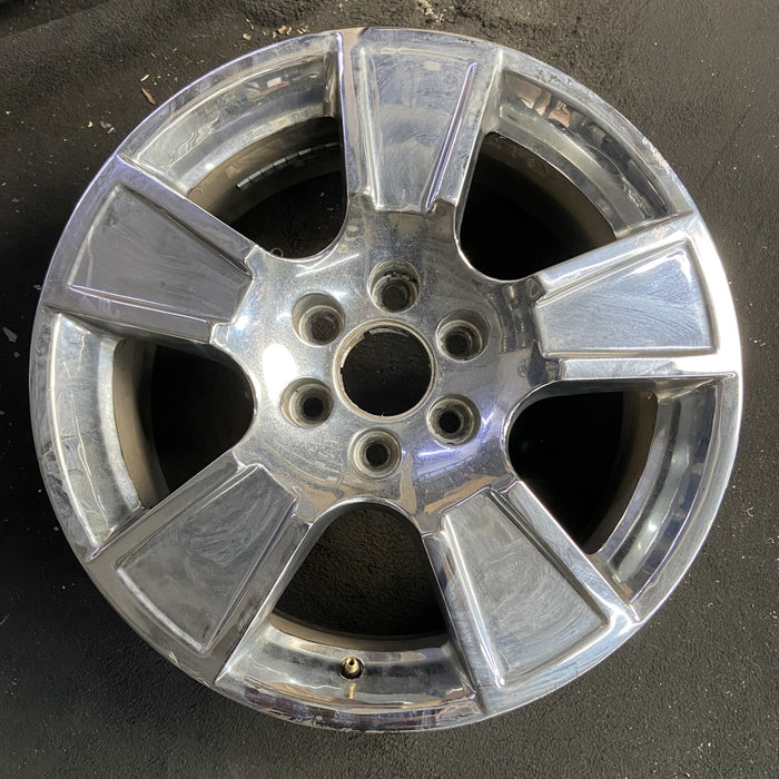 20" AVALANCHE 1500 07-11 20x8.5, 5 spoke, exposed lug nuts, raised edge spoke - Angle View