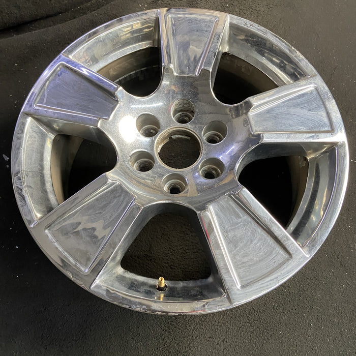 20" AVALANCHE 1500 07-11 20x8.5, 5 spoke, exposed lug nuts, raised edge spoke - Side Profile