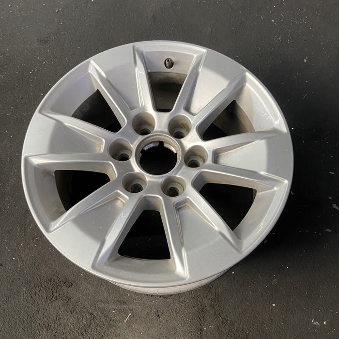 17" SIERRA 1500 PICKUP 19 , 17x8, alloy Original OEM Wheel Rim - Close-Up Detail