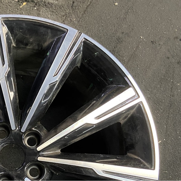 20" F TYPE 21-24 20x9 alloy 10 spoke machined face Original OEM Wheel Rim - Close-Up Detail