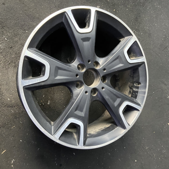 19" MERCEDES GLA-CLASS 18-19 156 Type, GLA250, 19x8, 5 spoke Original OEM Wheel - Close-Up Detail