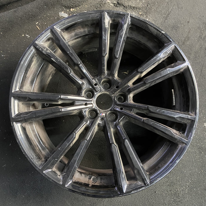 20" BMW M5 18 20x9.5, machined spoke face Original OEM Wheel Rim - Angle View