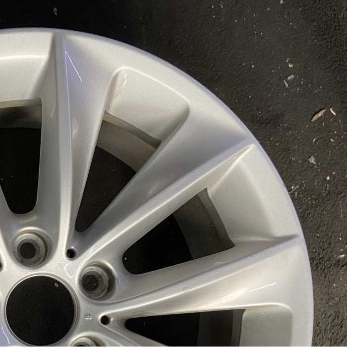 18" BMW X3 11-14 18x8 alloy 5 spoke V spoke design silver Original OEM Wheel Rim - Close-Up Detail