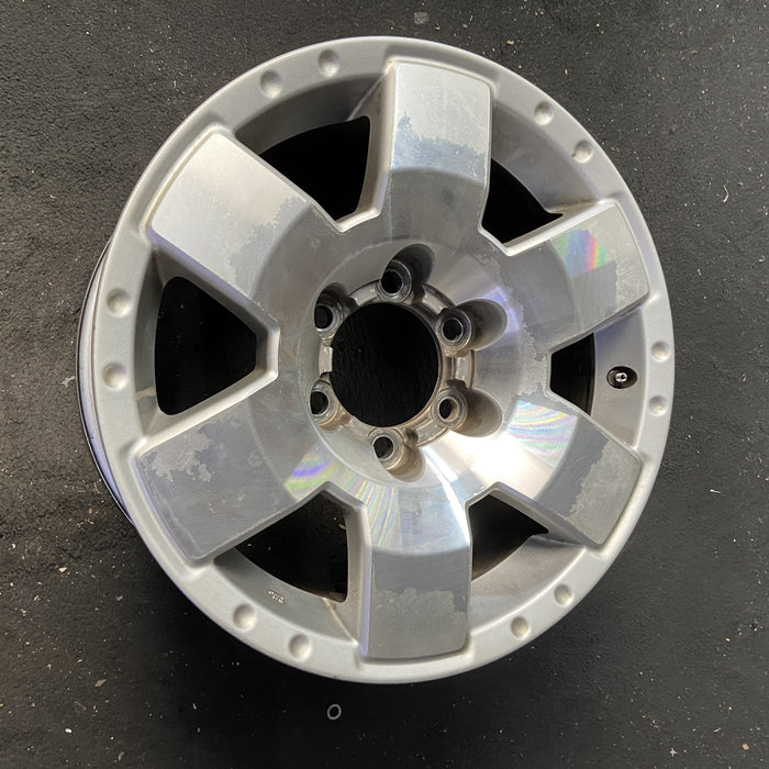 17" FJ CRUISER 07 , alloy Original OEM Wheel Rim - Close-Up Detail