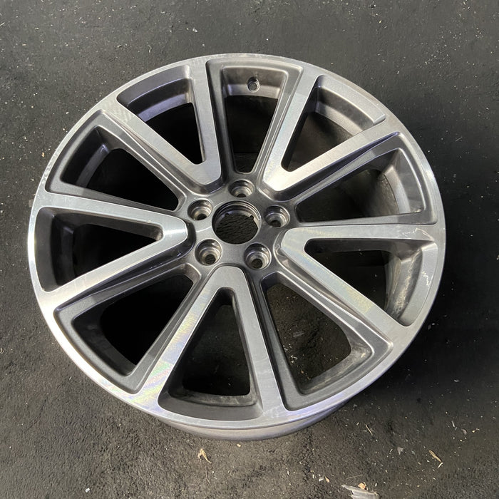 20" EXPLORER 15 20x8.5, , 10 spoke, machined face Original OEM Wheel Rim - Close-Up Detail