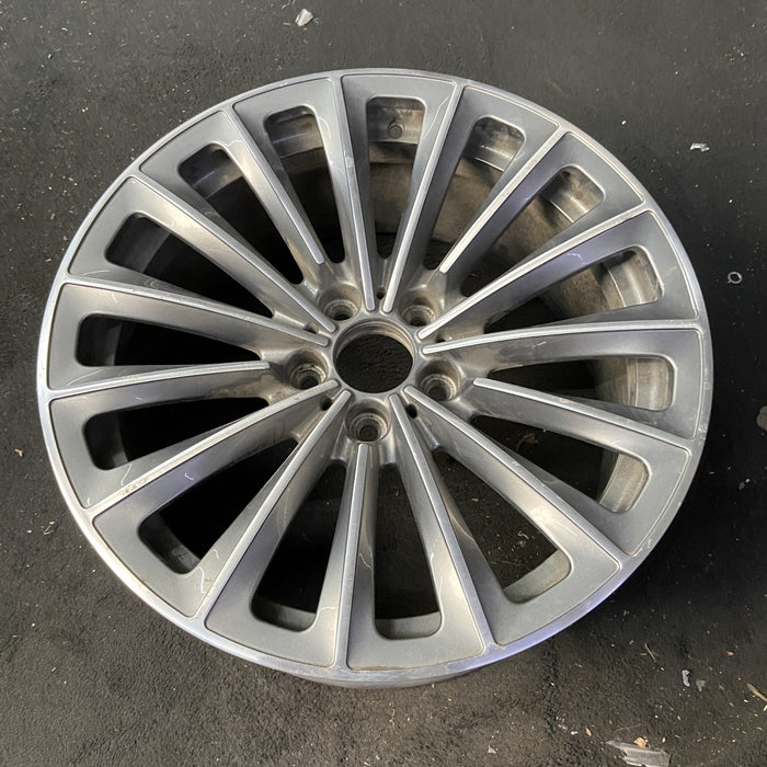 19" BMW 535i GT 10-13 19x8.5 , 15 spoke, alternating spoke Original OEM Wheel - Close-Up Detail