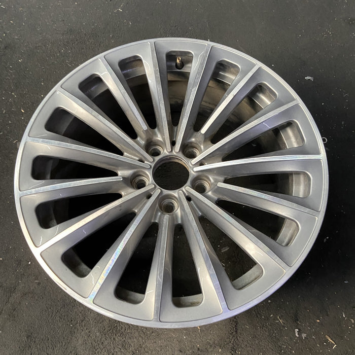 19" BMW 535i GT 10-13 19x8.5 , 15 spoke, alternating spoke Original OEM Wheel - Close-Up Detail