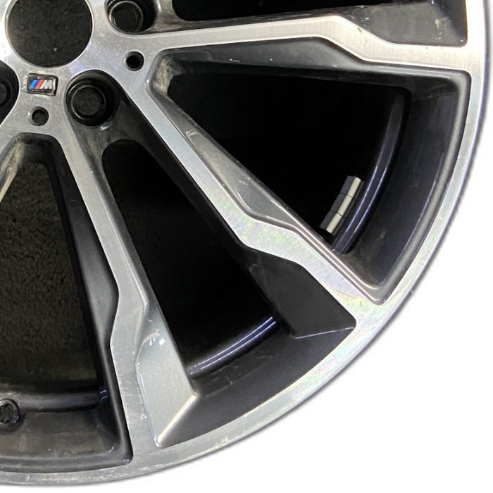 20" BMW X3 18-20 20x9.5 alloy rear 5 spoke Y spoke design Original OEM Wheel Rim - Close-Up Detail