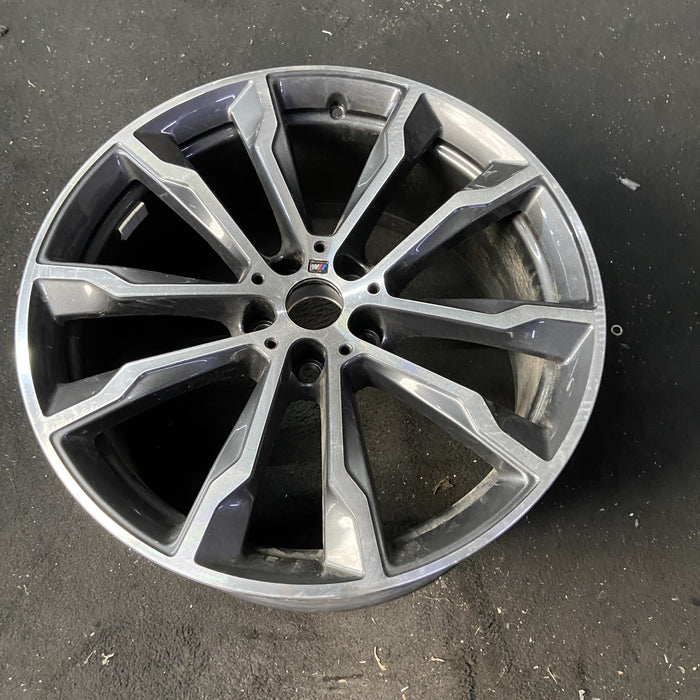20" BMW X3 18-20 20x9.5 , 5 spoke, Y spoke design Original OEM Wheel Rim - Close-Up Detail