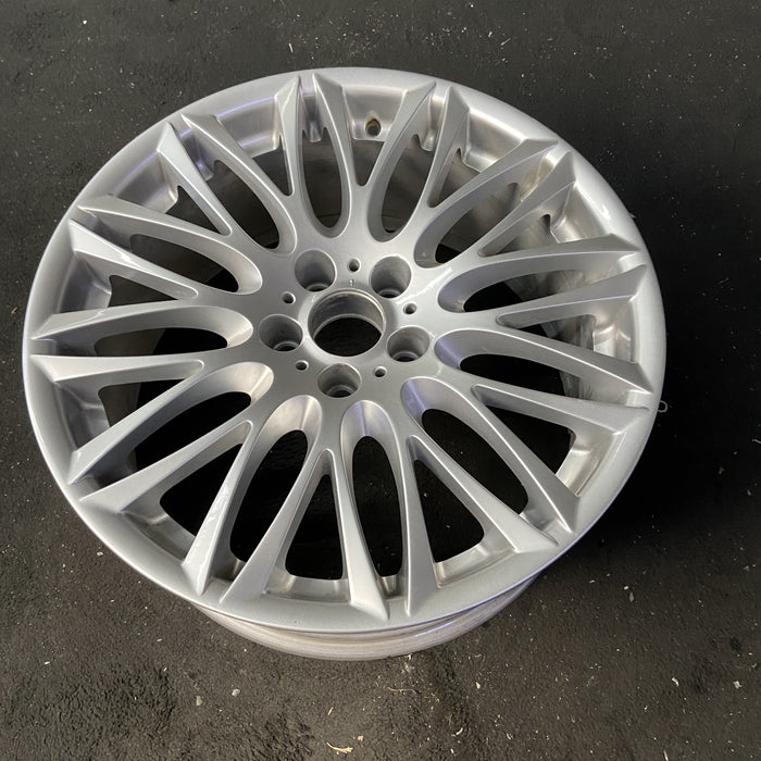 20" BMW 745i 02-05 20x9 , 12 spoke Original OEM Wheel Rim - Close-Up Detail