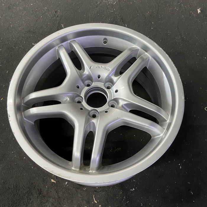 18" MERCEDES C-CLASS 06 203 Type; C55 , 18x8.5 Original OEM Wheel Rim - Close-Up Detail