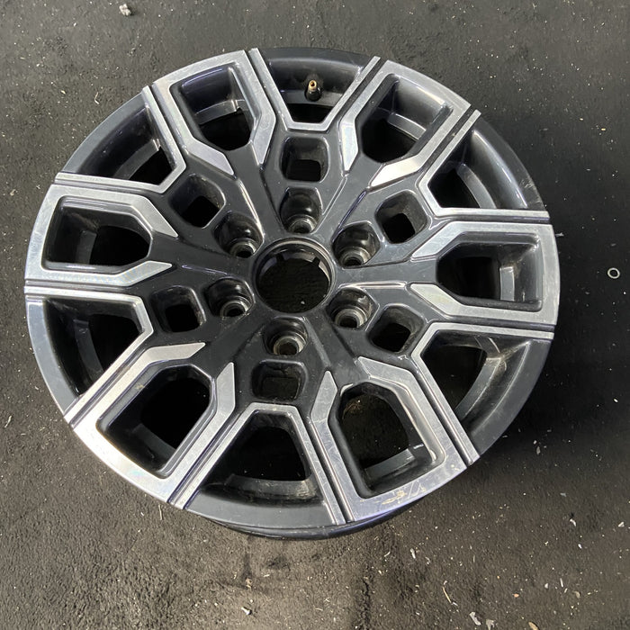 18" COLORADO 23-24 18x8.5 , opt PZI Original OEM Wheel Rim - Close-Up Detail